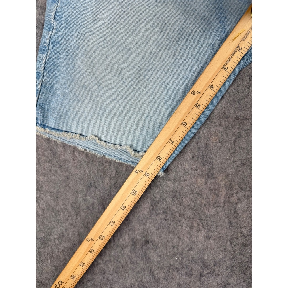 Signature Levi Strauss Boys Light Wash Denim Shorts Size 16 Regular Raw Hem - Picture 5 of 9